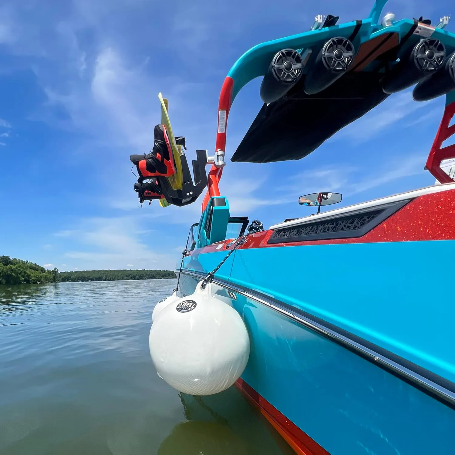 SWELL Wakesurf - Big Bumper Ball 25 Inch Diameter - Inflatable Raft Tie-Up Boat Fender Buoy